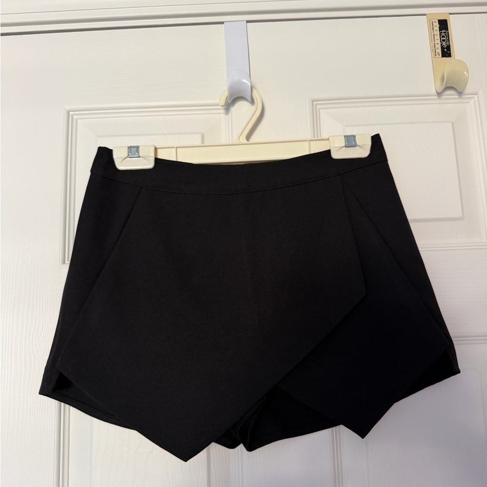 Ariana Grande Black Skort